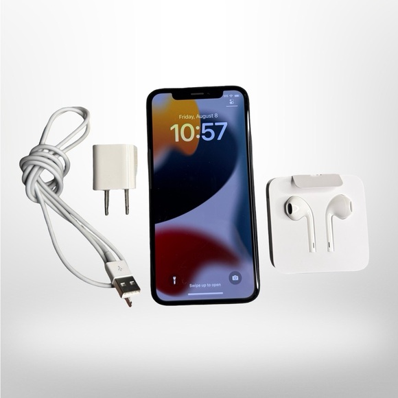 Apple iPhone X 64GB Space Gray Unlocked with Accessories - Picture 1 of 10